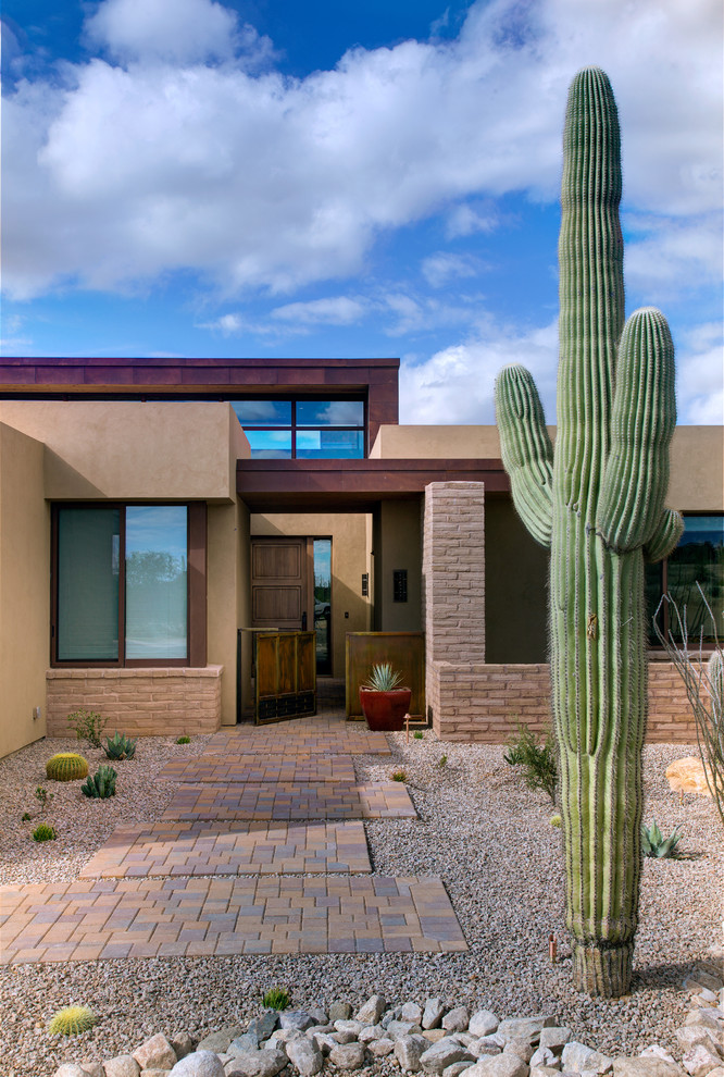 Southwest entryway photo in Phoenix