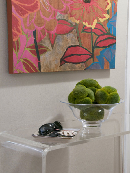 Example of an eclectic entryway design in Houston