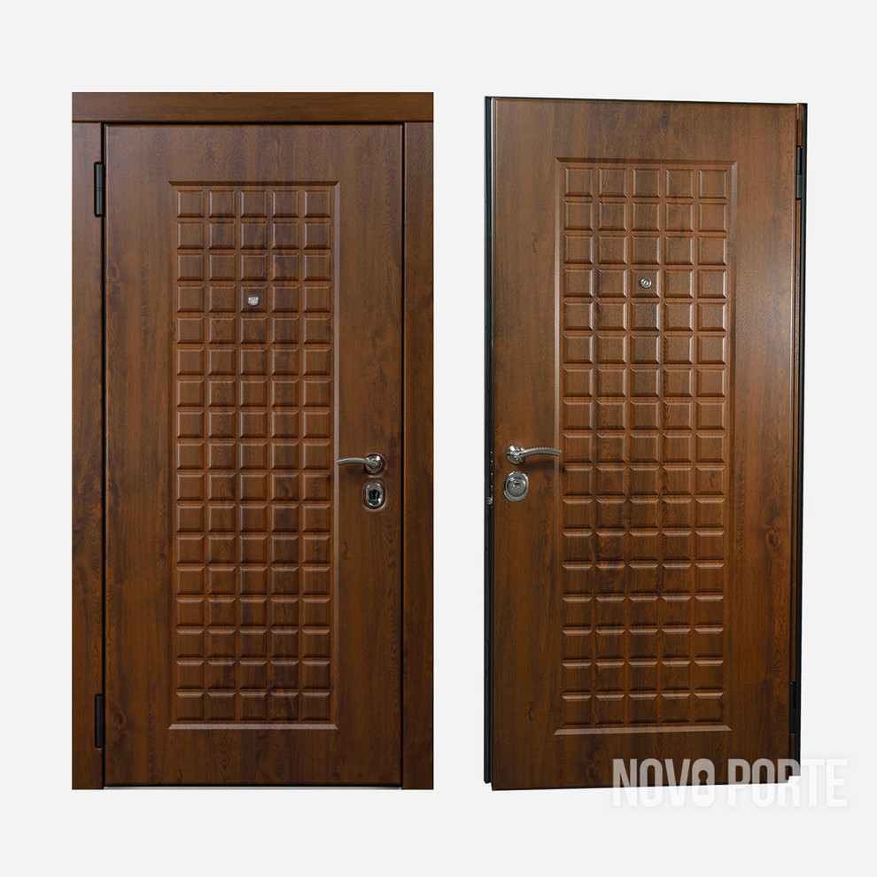 Exempel på en stor asiatisk ingång och ytterdörr, med en enkeldörr och en brun dörr