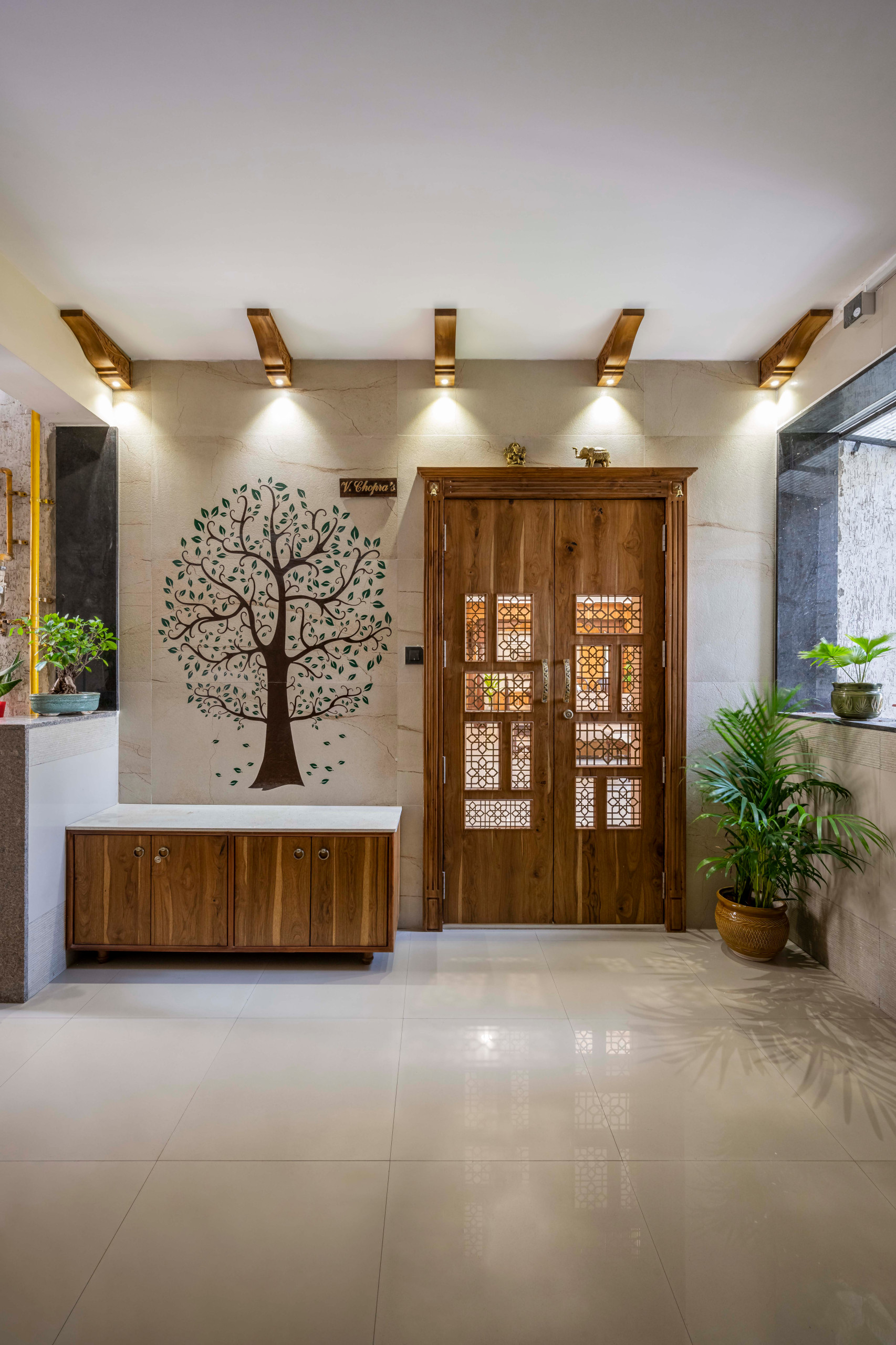 Indian Entryway Design Ideas, Inspiration & Images - August 2023 | Houzz IN