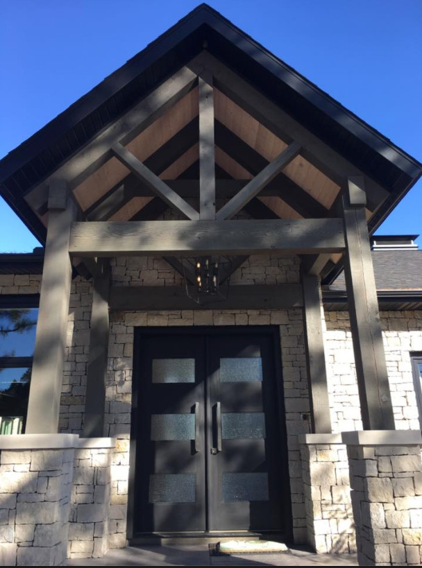 Mittelgroße Moderne Haustür mit Doppeltür und schwarzer Haustür in Little Rock
