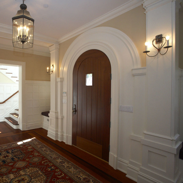 TUDOR STYLE HOME, WESTCHESTER COUNTY, NY Traditional Entry New