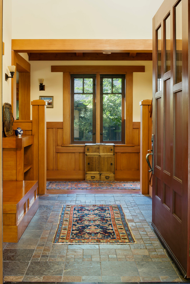 Example of a classic entryway design in San Francisco