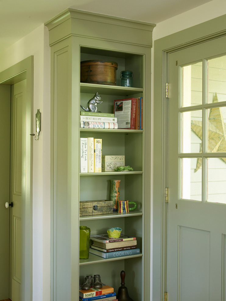 Inspiration for a cottage entryway remodel in New York