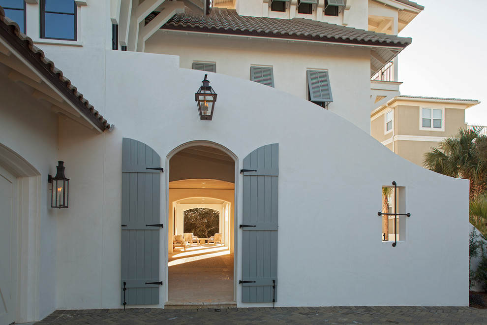 Entryway - mediterranean entryway idea in Miami