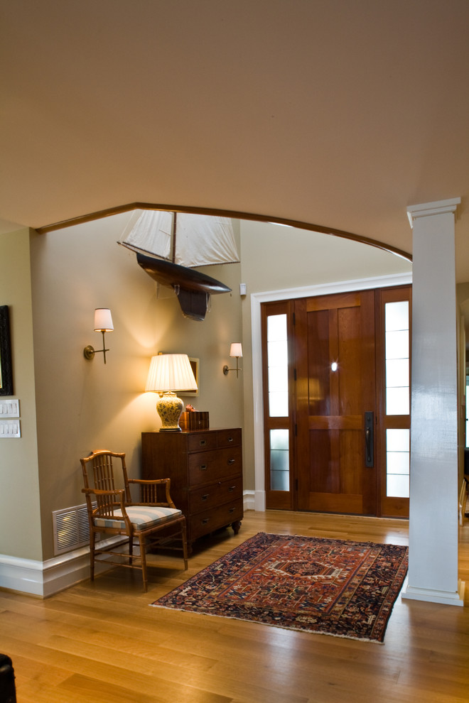 Photo of a traditional foyer in Baltimore with beige walls.