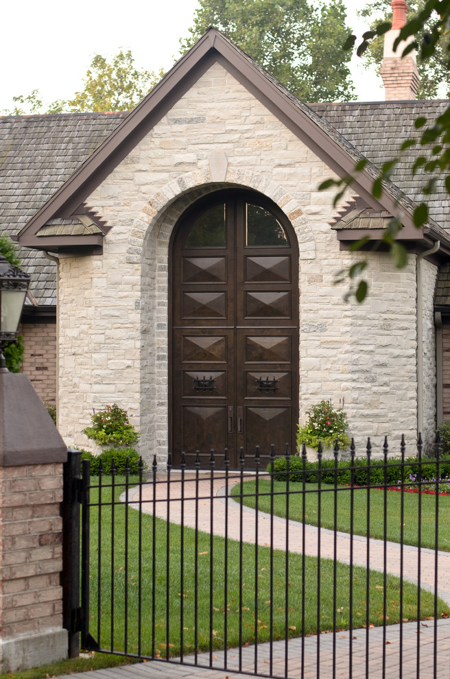 Inspiration for a timeless entryway remodel in Chicago