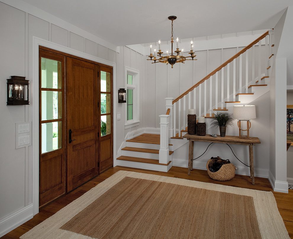 Design ideas for a traditional entrance in Grand Rapids.