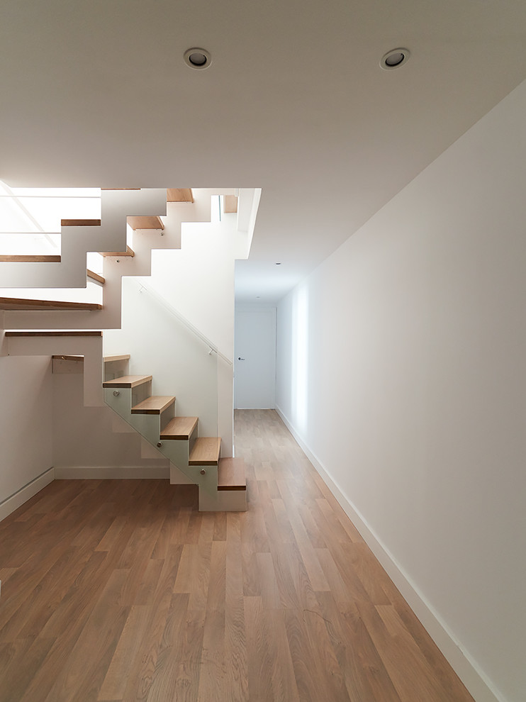 Inspiration for a scandi staircase in Valencia.