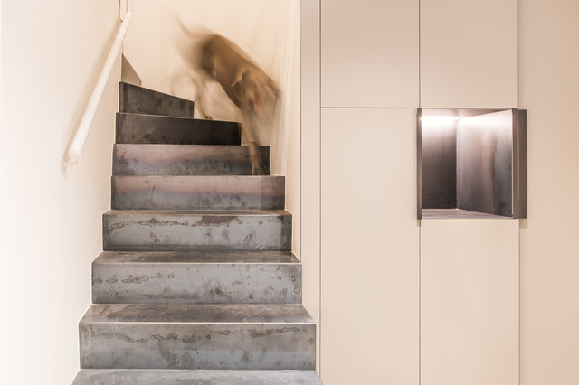 escalera chapa de hierro negro hornacina - Contemporáneo - Escalera -  Barcelona - de Coblonal Interiorismo | Houzz