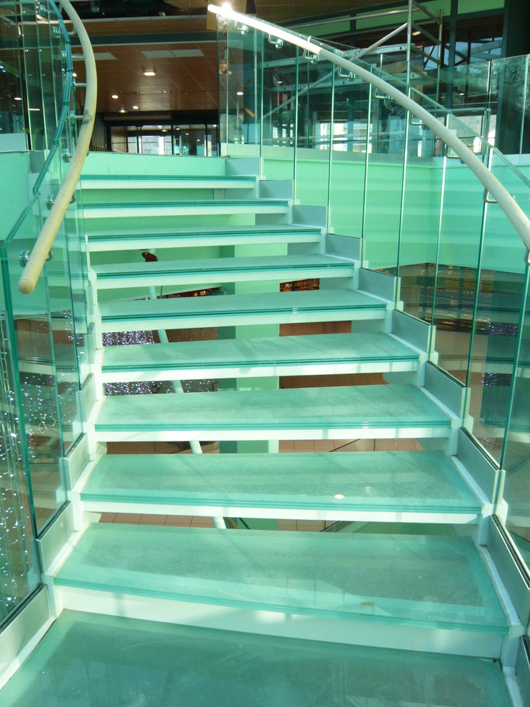 Idées déco pour un escalier moderne.