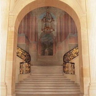 Example of a transitional staircase design in Nancy