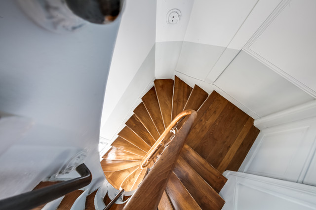 Rénovation d'une cage d'escalier en cours - Traditional - Staircase - Paris  - by PURE RÉNOVATION | Houzz