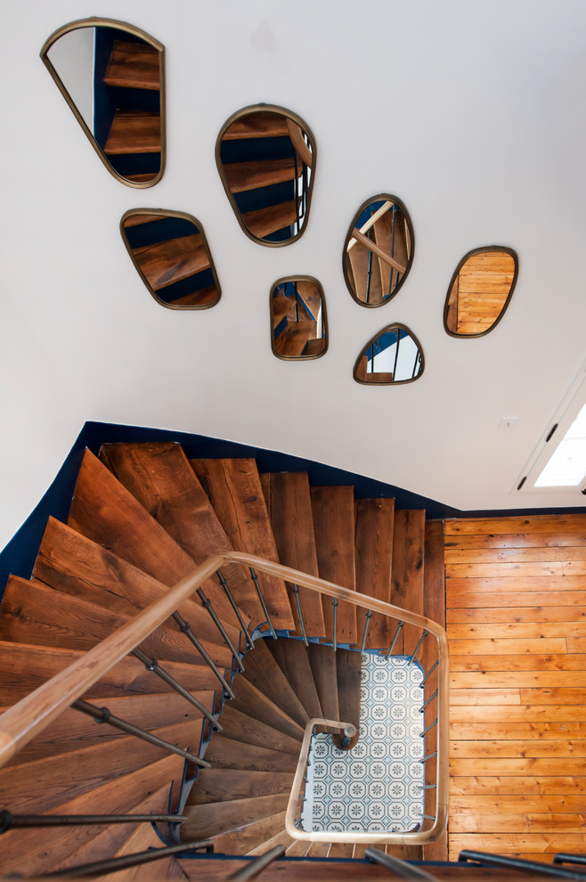 Staircase - transitional staircase idea in Paris