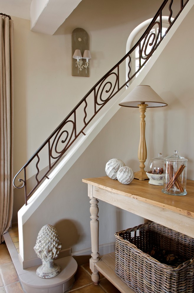 Inspiration for a farmhouse staircase remodel in Marseille