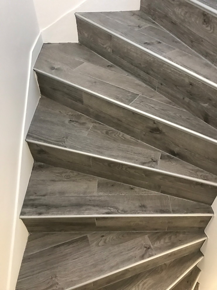 Renovation Escalier D Acces Appartement Duplex Noisy Le Grand Contemporary Staircase Paris By La Maison Des Travaux Noisy Le Grand Houzz