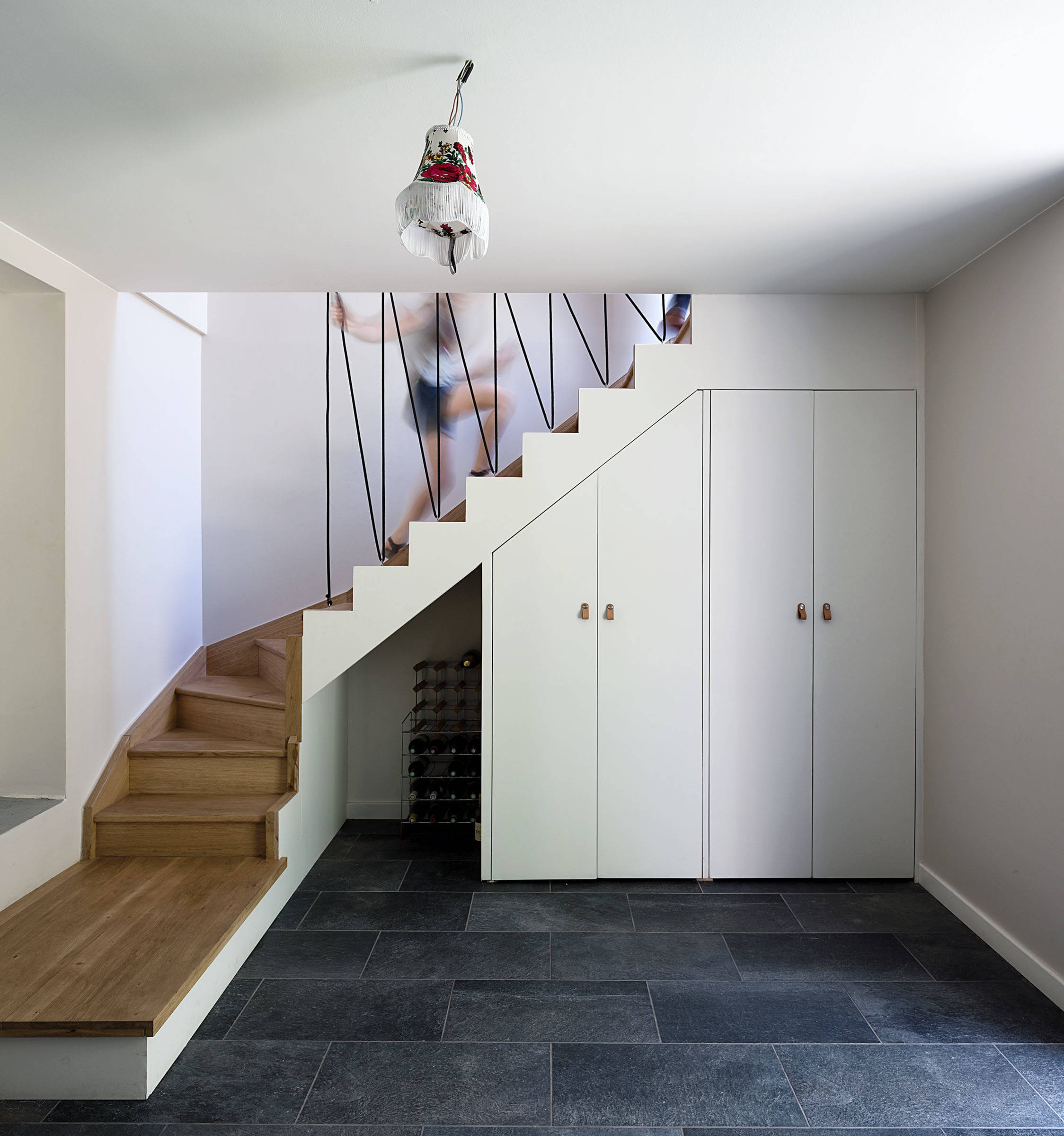 おしゃれなかね折れ階段の画像 21年9月 Houzz ハウズ