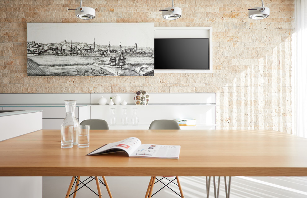 Inspiration för små moderna kök med matplatser, med beige väggar, grått golv och vinylgolv