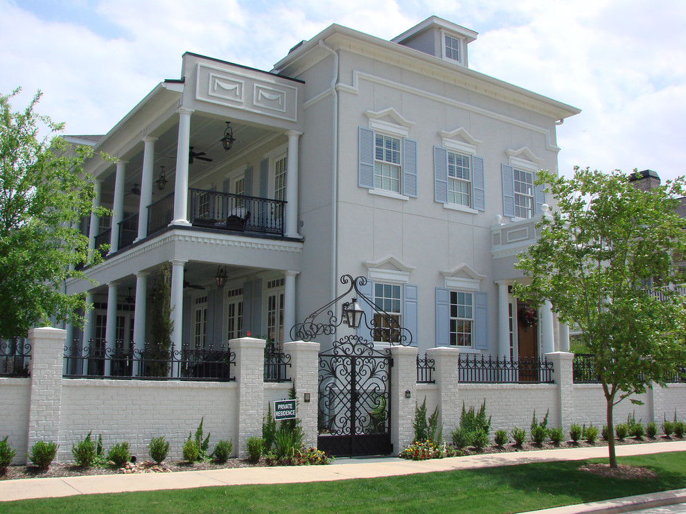 139 East Bay Boulevard Traditional Exterior Houston by DvL