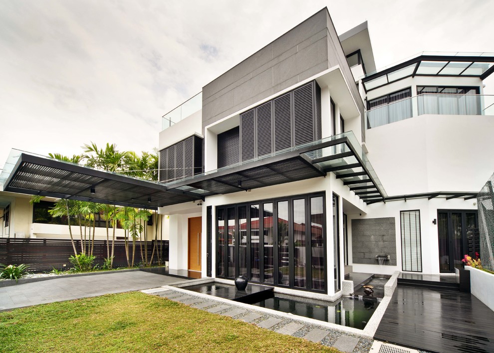 シンガポールにあるコンテンポラリースタイルのおしゃれな家の外観の写真