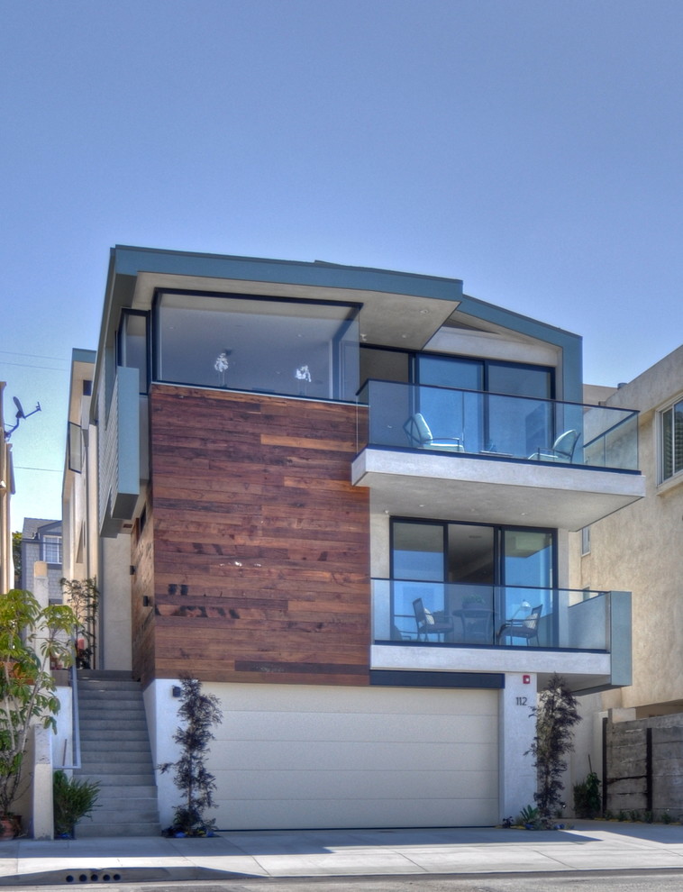 Aménagement d'une façade de maison contemporaine.