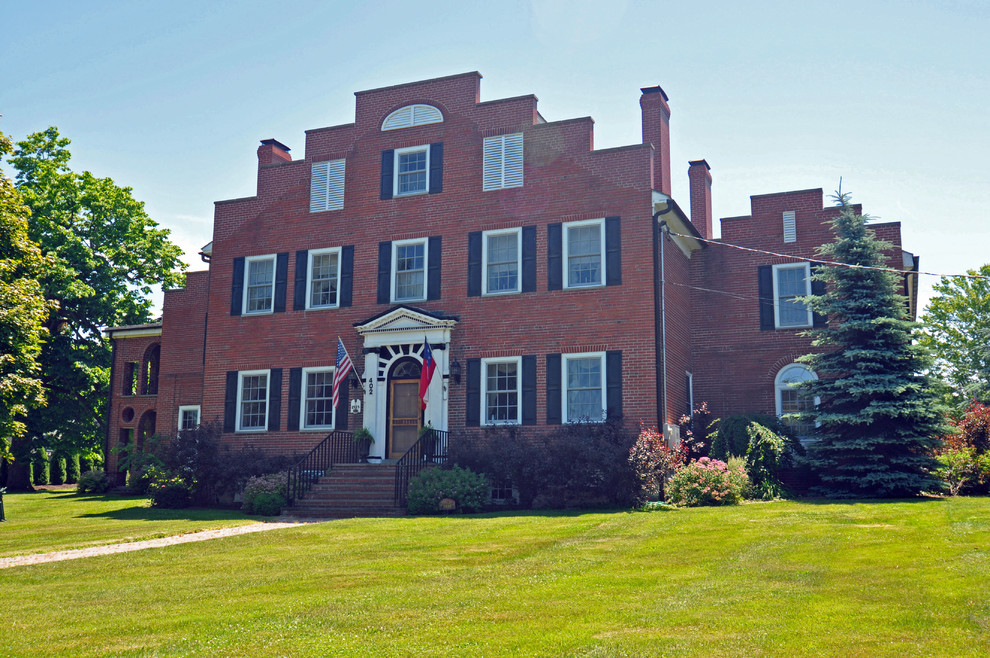 1818 House, Sackets Harbor,NY Traditional Exterior New York by