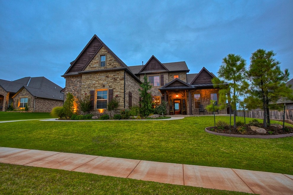 Photo of a rustic house exterior in Oklahoma City.