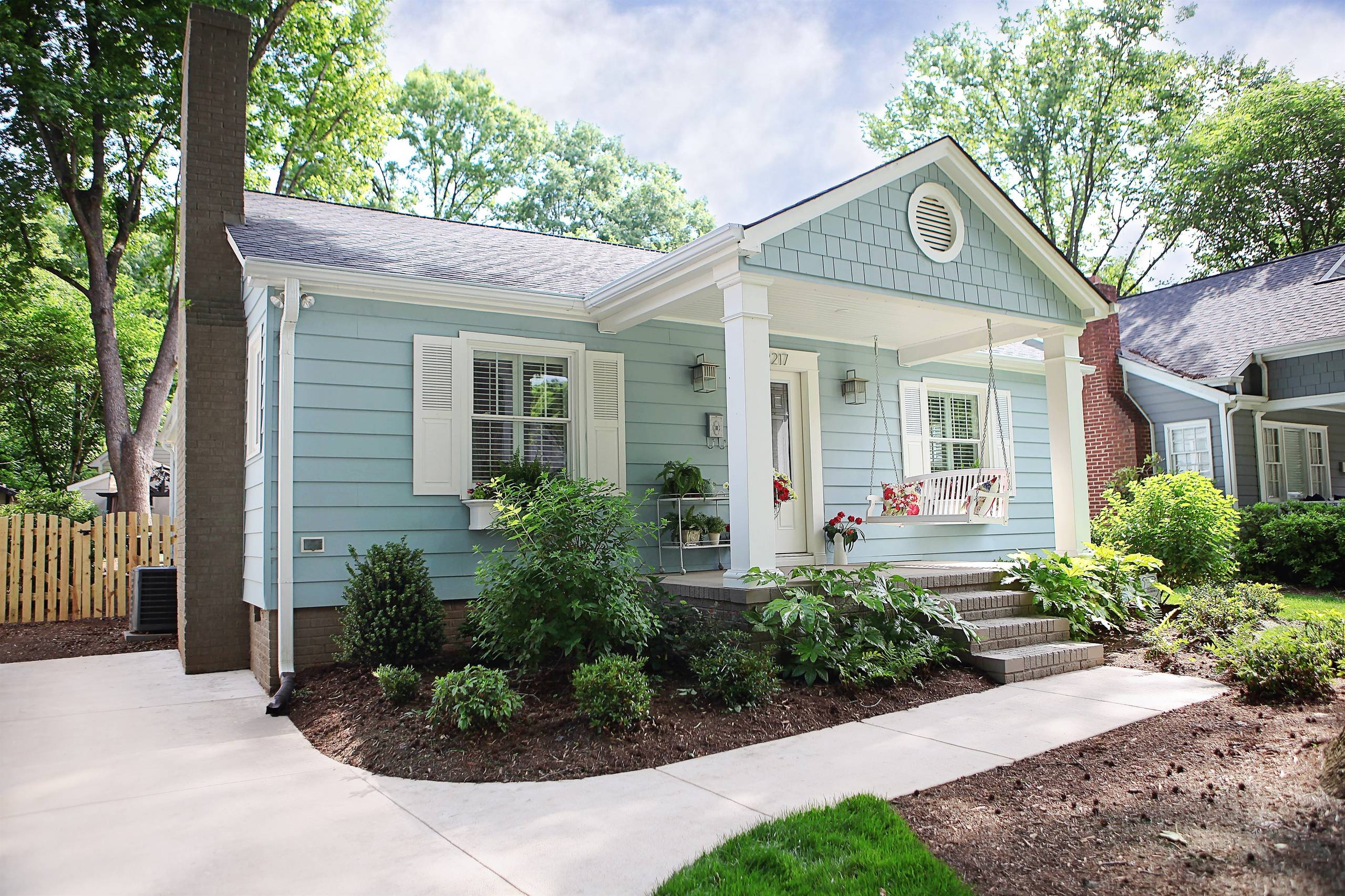 1940S Homes Exterior Design Awesome Home   1940 S Blue Bungalow Bay Street Bungalows Img~27f1130e060d826c 14 8577 1 18eaf4b 