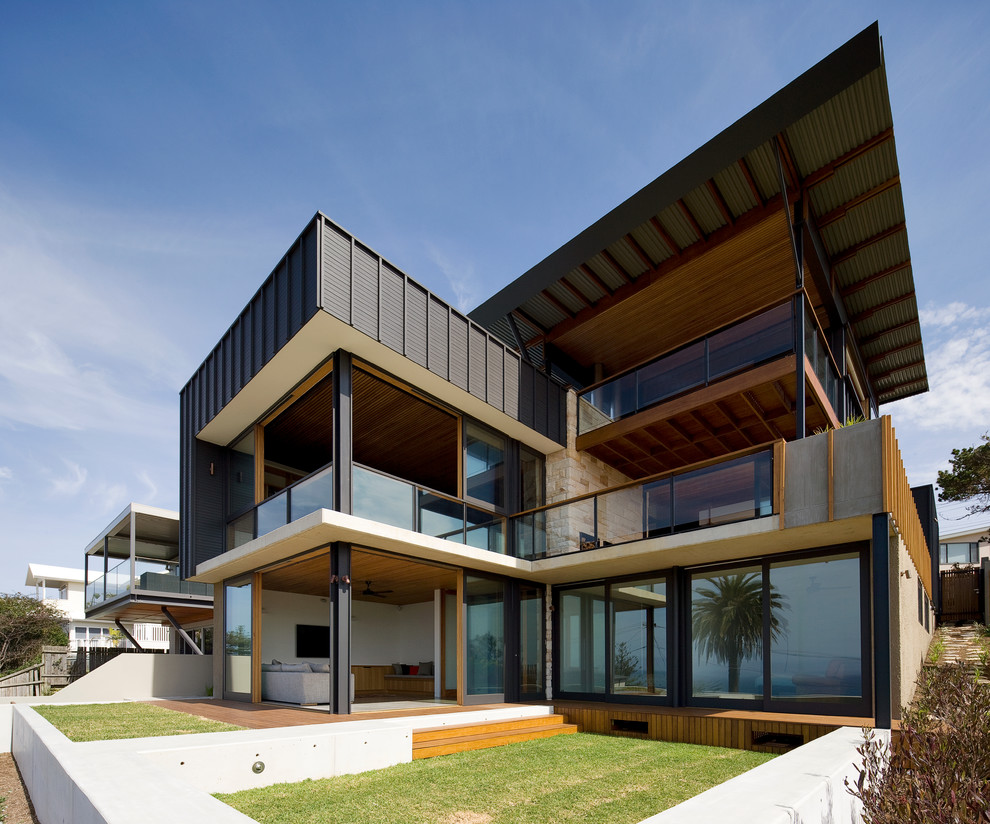 Inspiration for a contemporary exterior home remodel in Sydney