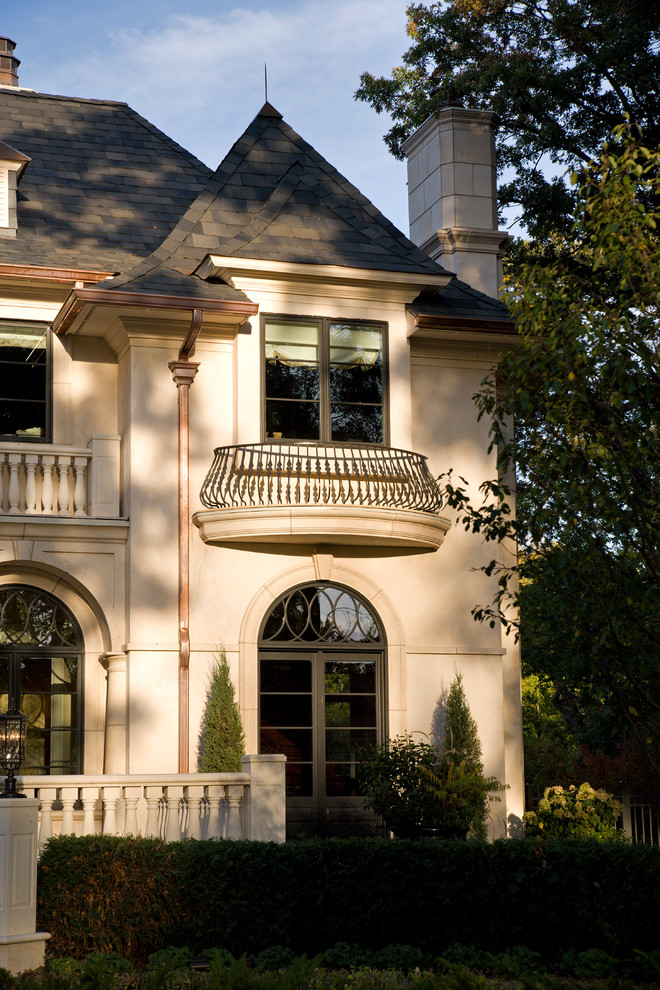 ミネアポリスにあるトラディショナルスタイルのおしゃれな家の外観の写真