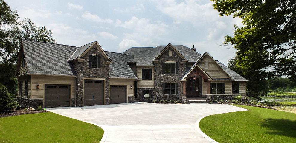 Inspiration for a craftsman two-story exterior home remodel in Cleveland