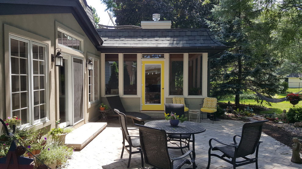 Patio - mid-sized patio idea in Chicago