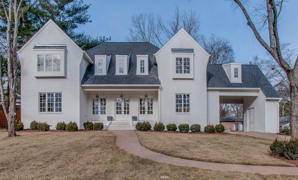 Example of a mountain style exterior home design in Nashville