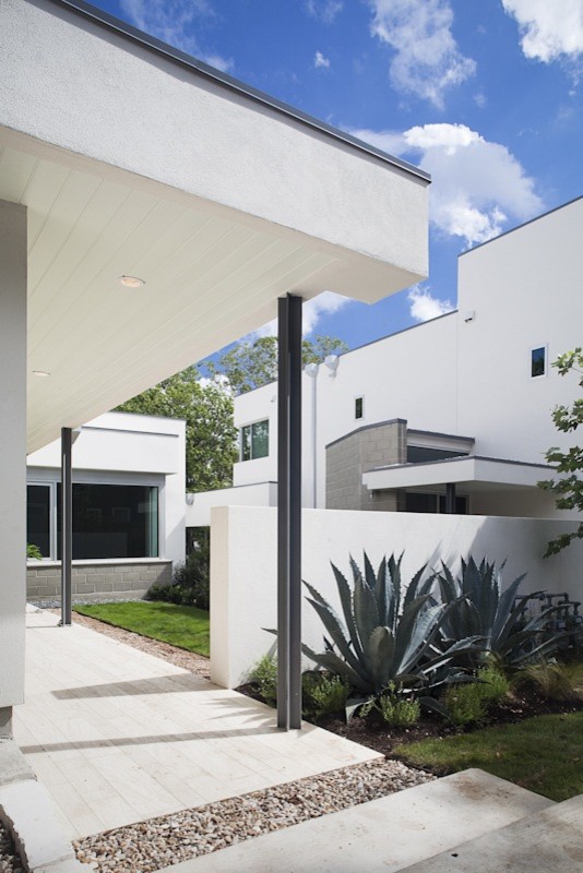 This is an example of a modern house exterior in Austin.