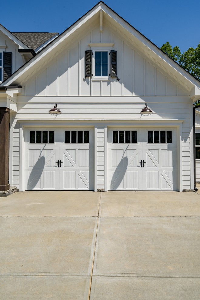 Свежая идея для дизайна: гараж среднего размера в стиле кантри - отличное фото интерьера