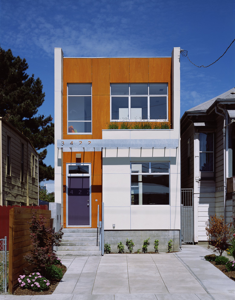 Design ideas for a medium sized modern two floor house exterior in San Francisco.