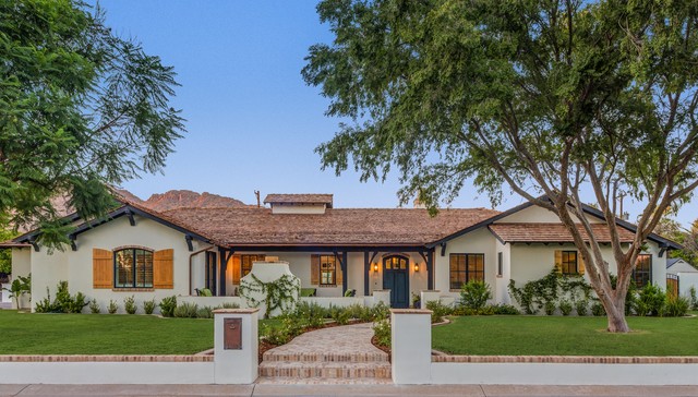 5 000 Sq Ft Arcadia Ranch Transitional House Exterior Phoenix By Bent Nails Inc Contractors Houzz Ie 5 000 Sq Ft Arcadia Ranch, 5000 Sq Ft Ranch House Plans