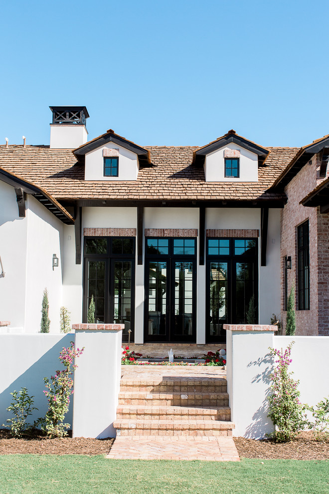 Elegant exterior home photo in Phoenix