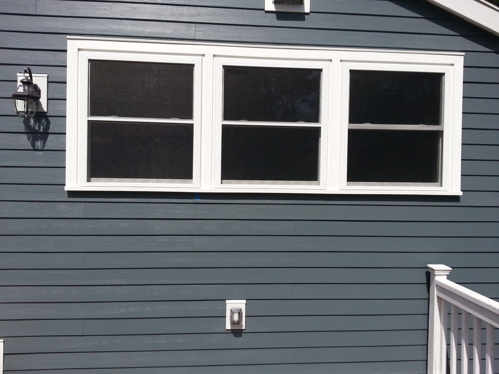 6 1/4" Cedarmill HardiePlank in Evening Blue, Arctic White HardieTrim