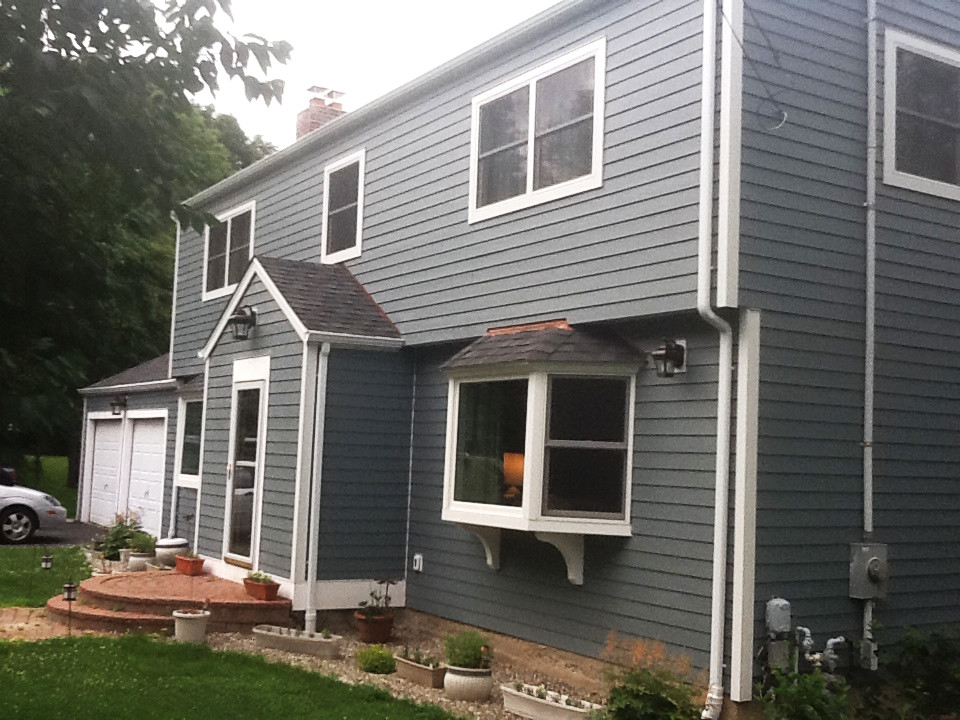 7 1/4" HardiePlank Smooth Boothbay Blue, Smooth Arctic White Trim