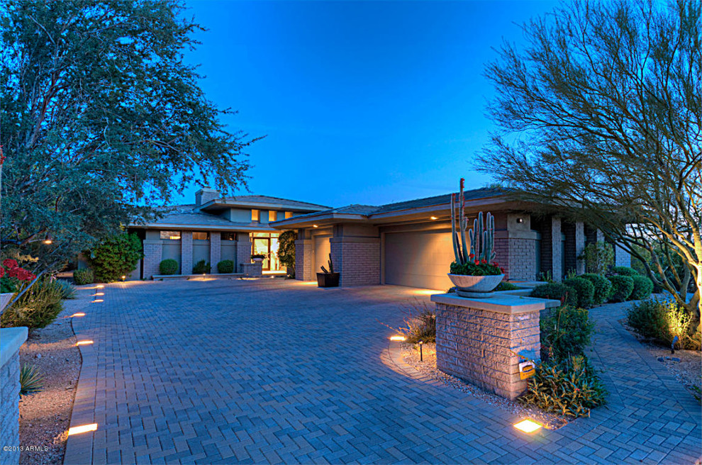 Inspiration for a classic house exterior in Phoenix.