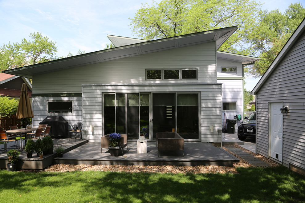 Example of a minimalist exterior home design in Chicago