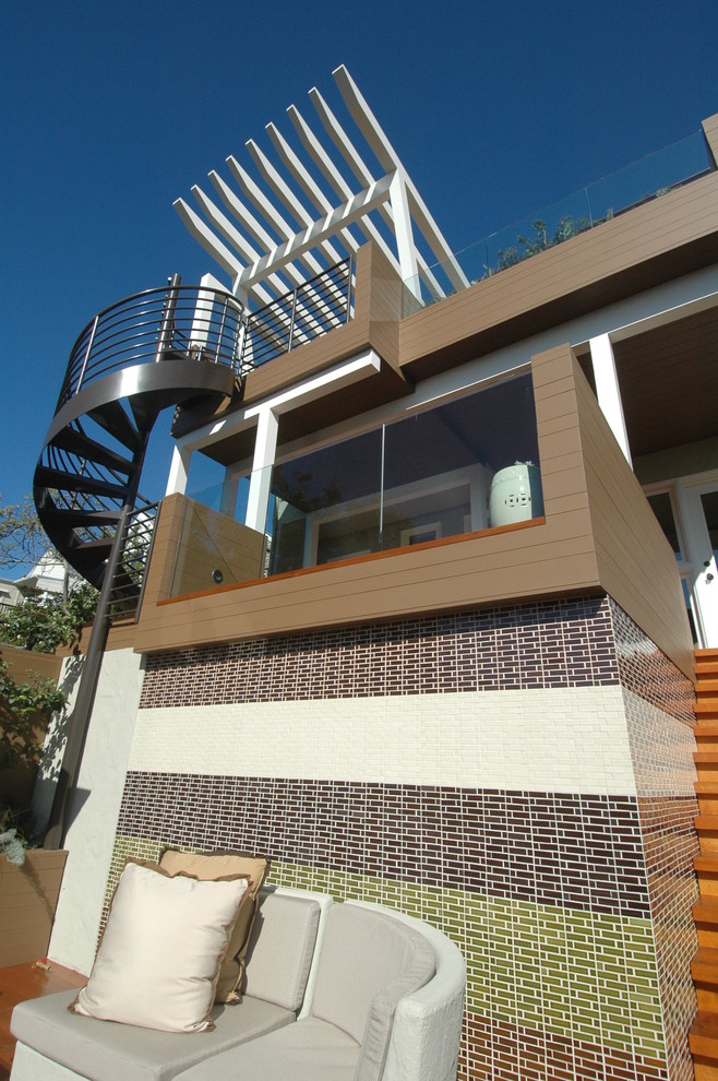 Inspiration for a contemporary exterior home remodel in San Francisco