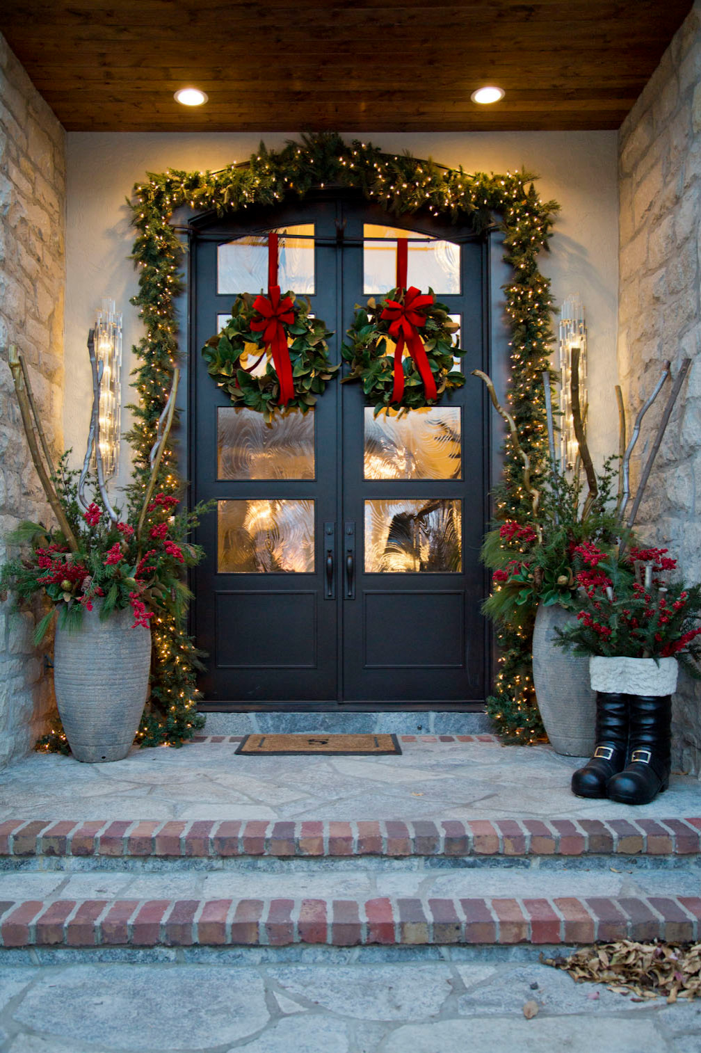 outdoor colored christmas lights