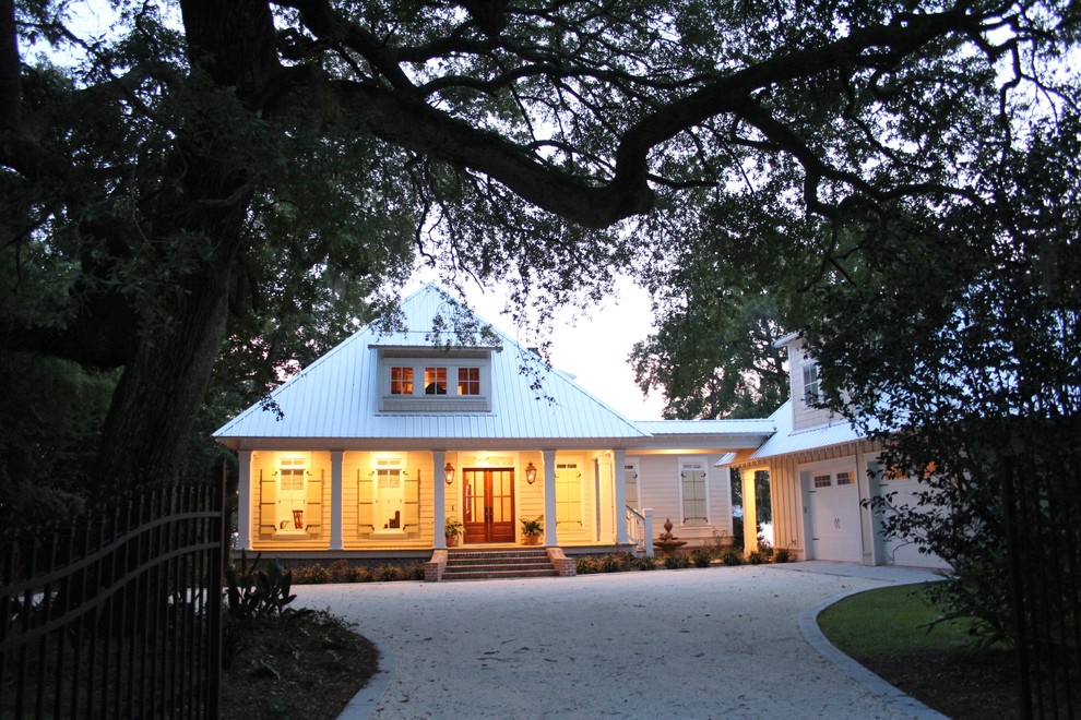 Alba Place Exterior Miami by Rick Twilley Custom Home Builders