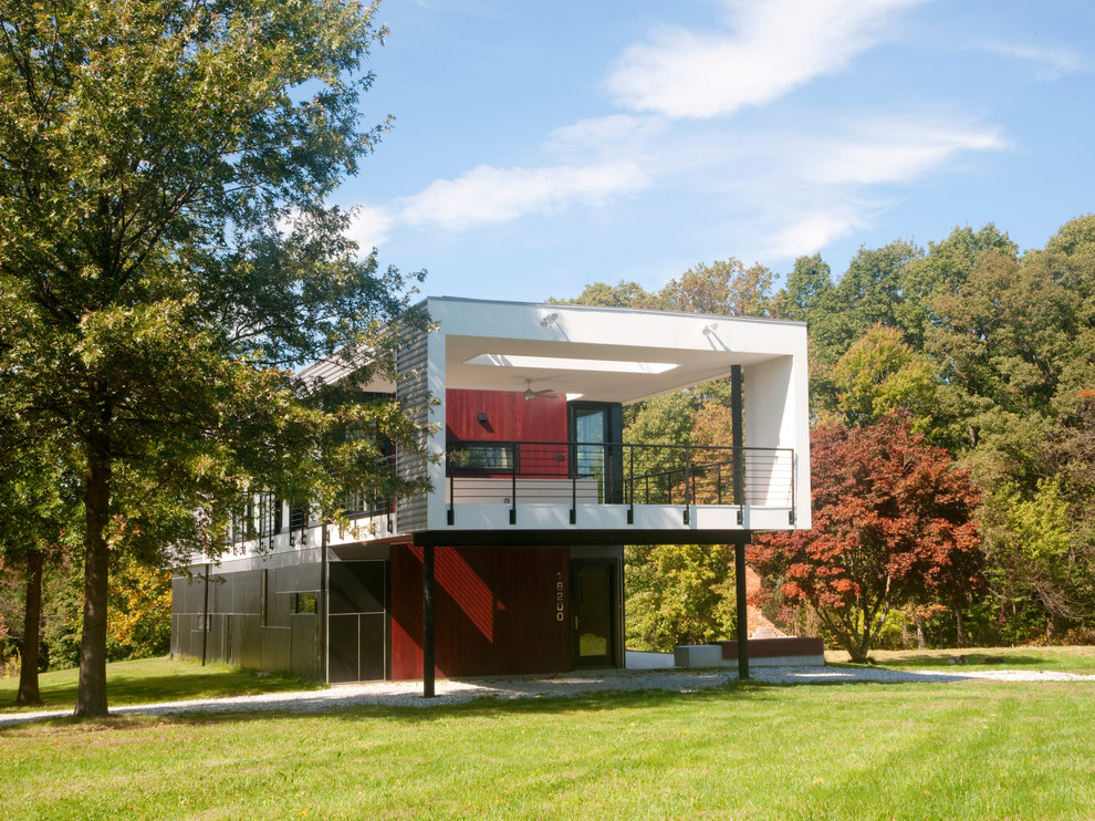 Mid-sized minimalist two-story exterior home photo in DC Metro