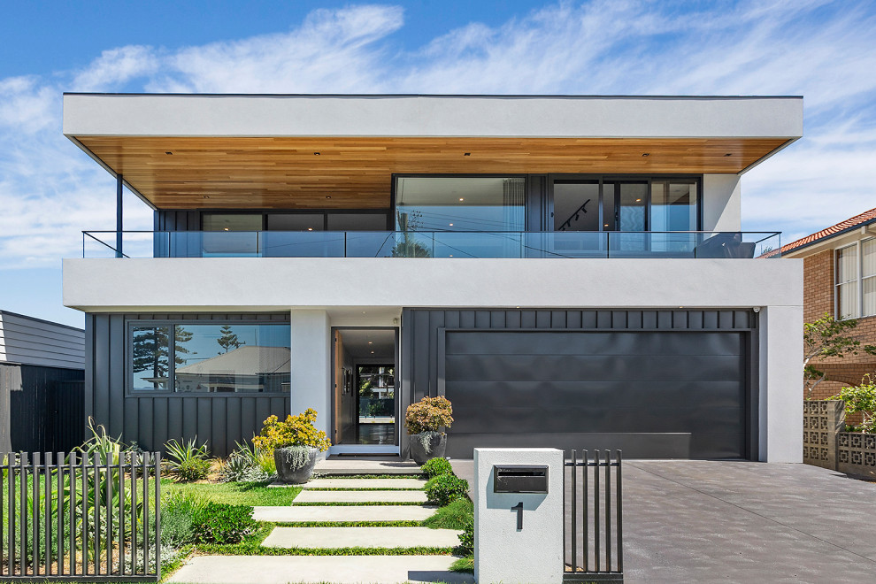 Photo of a contemporary house exterior in Wollongong.