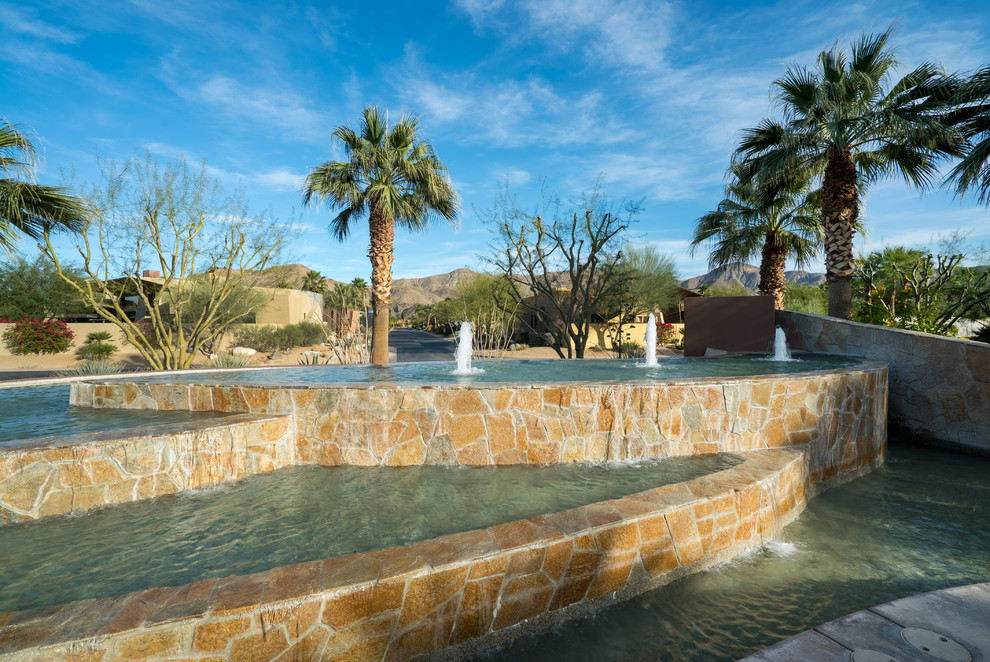 ALTA Palm Springs Modern House Exterior Los Angeles by Bauer