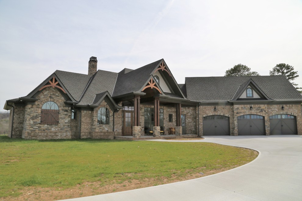 Amicalola Cottage Craftsman Exterior Nashville by C. Laney and