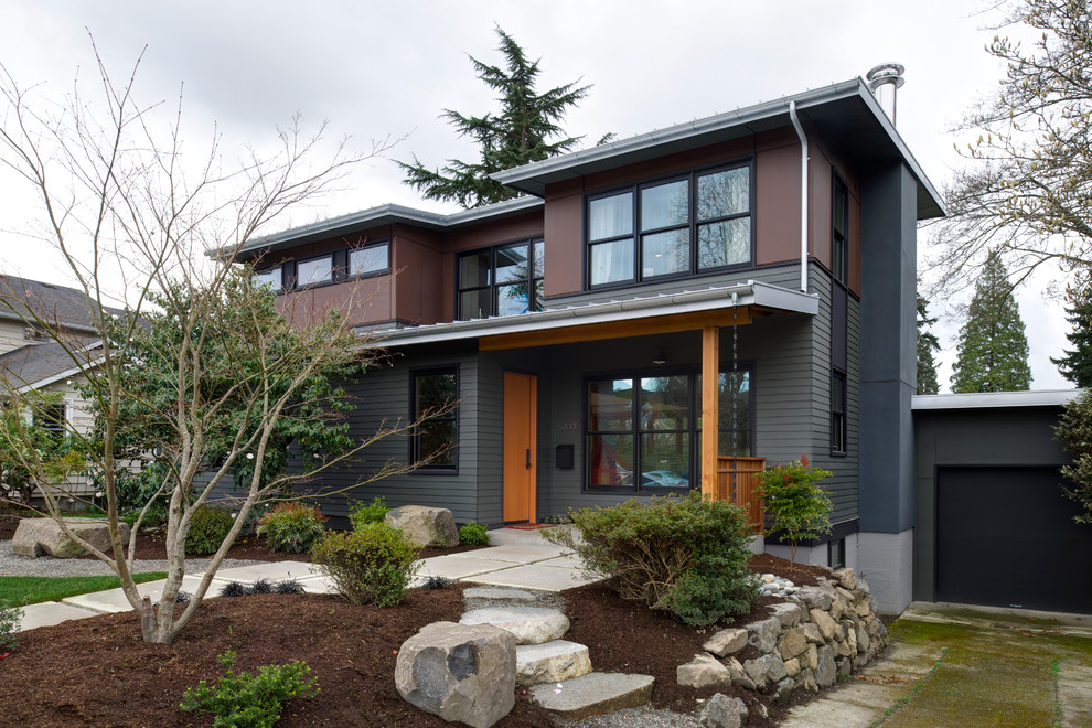 Photo of a medium sized contemporary house exterior in Seattle.